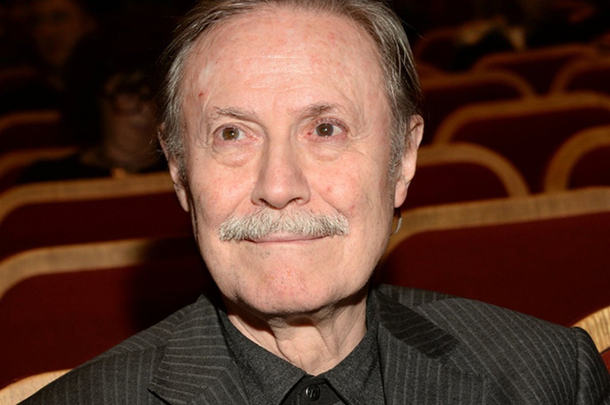    Директор Малого театра подтвердила госпитализацию Соломина после обморока