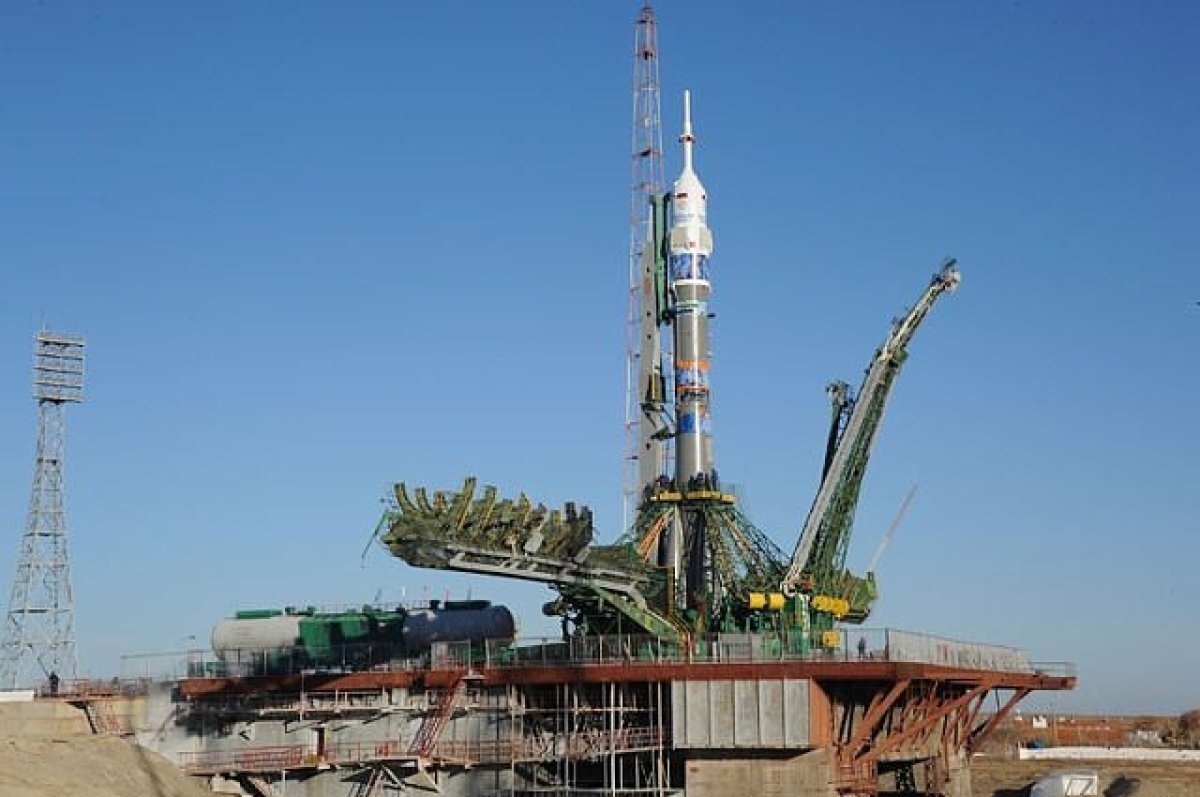    Запуск ракеты "Союз-23" на космодроме Байконур.