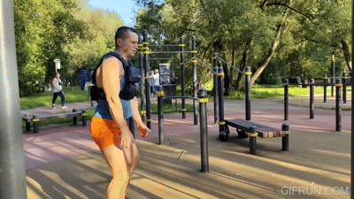 приседания с выпрыгиванием