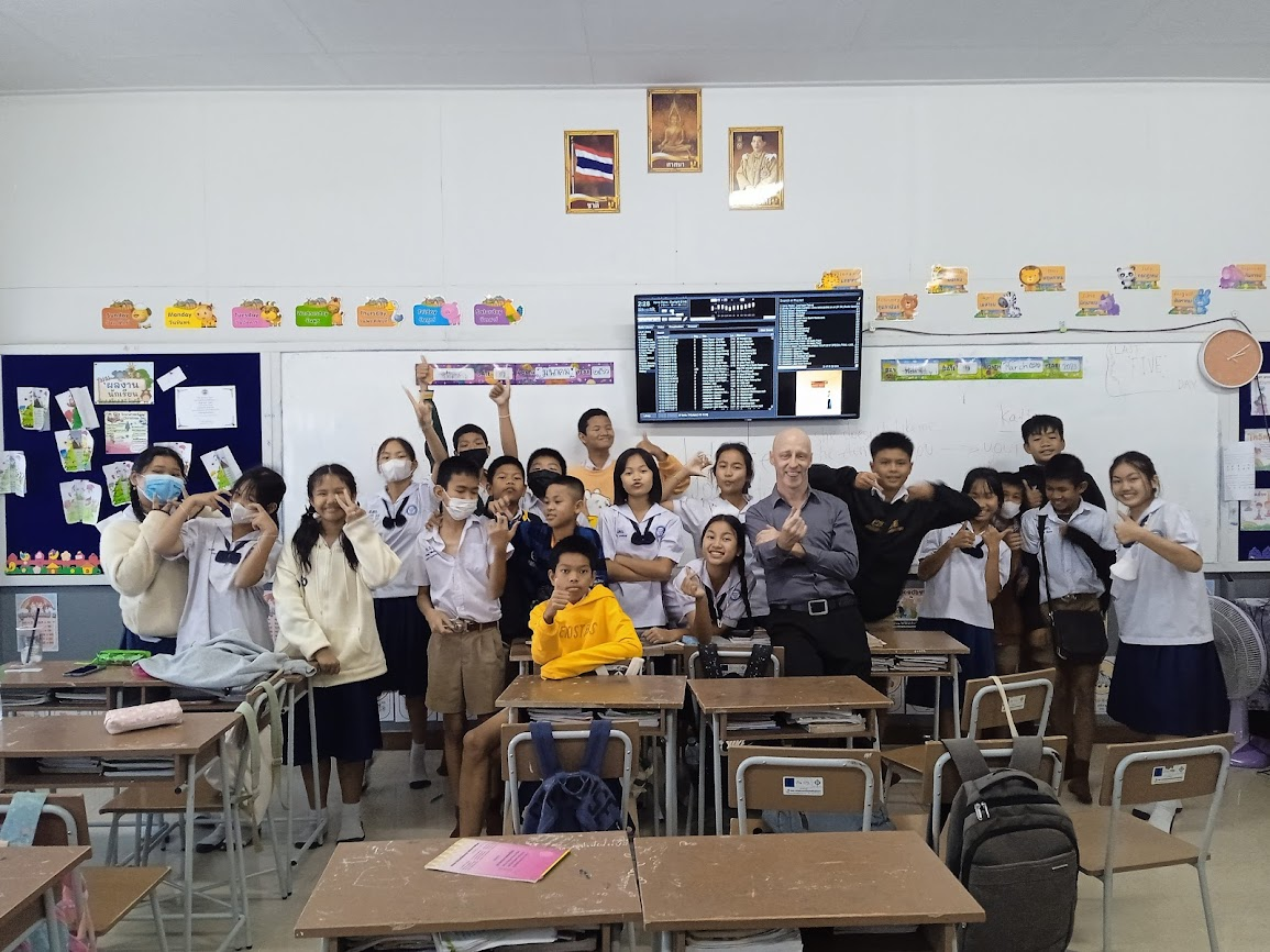 Мои шестиклассники, прошлый учебный год. Теперь я работаю с первоклашками