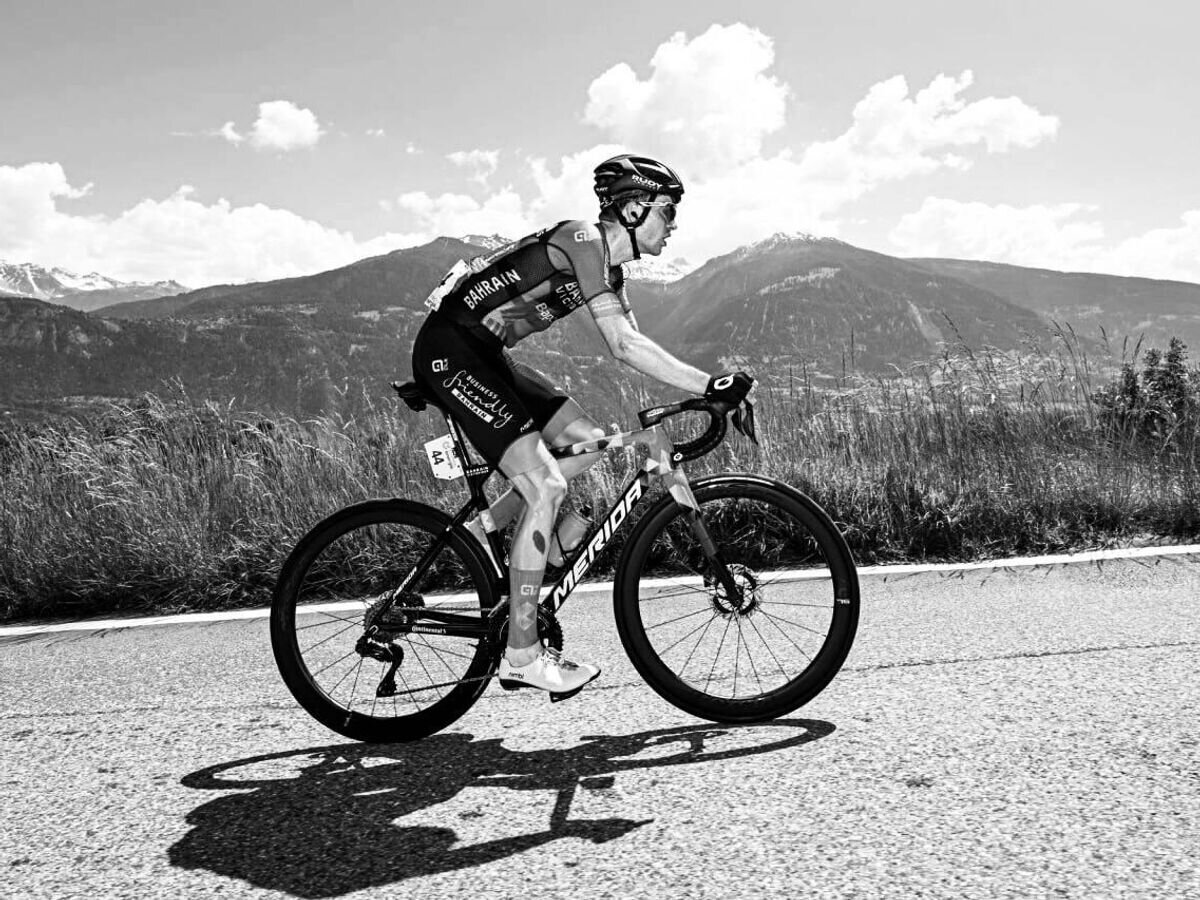    Швейцарский велогонщик Джино Медер. Архивное фото© пресс-служба команды "Team Bahrain Victorious"