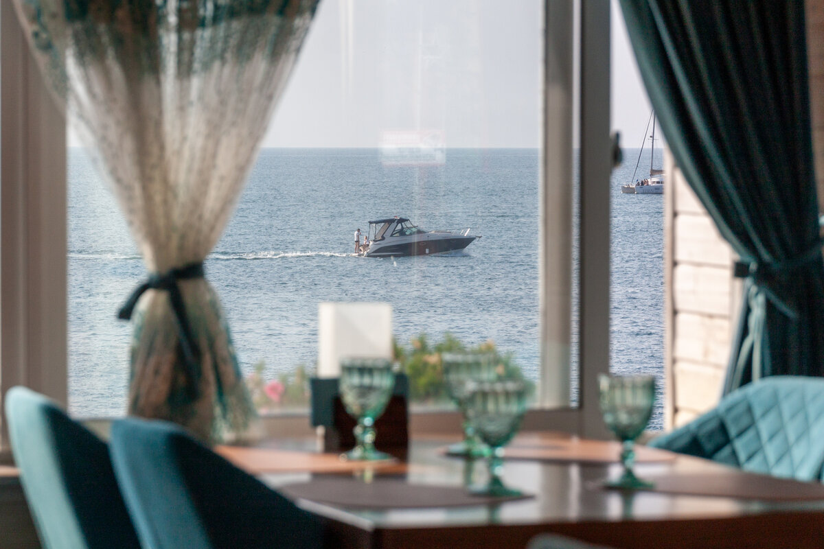 Сочи. Пляжи и набережные в ноябре.