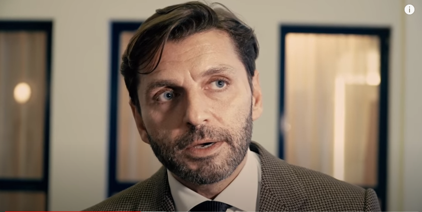 Почти всегда отвечаю, но если не бредовые предложения.