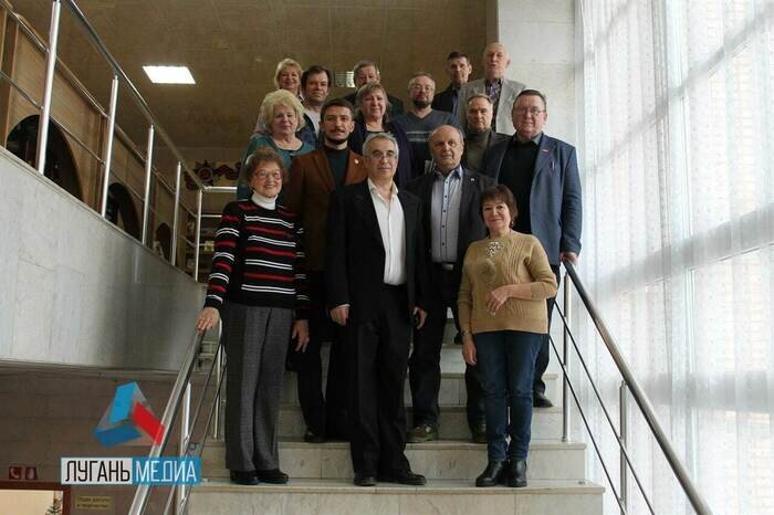 с сайта https://lug-info.com/news/uchreditel-noe-sobranie-luganskogo-regional-nogo-otdeleniya-sp-rf-sostoyalos-v-stolice 