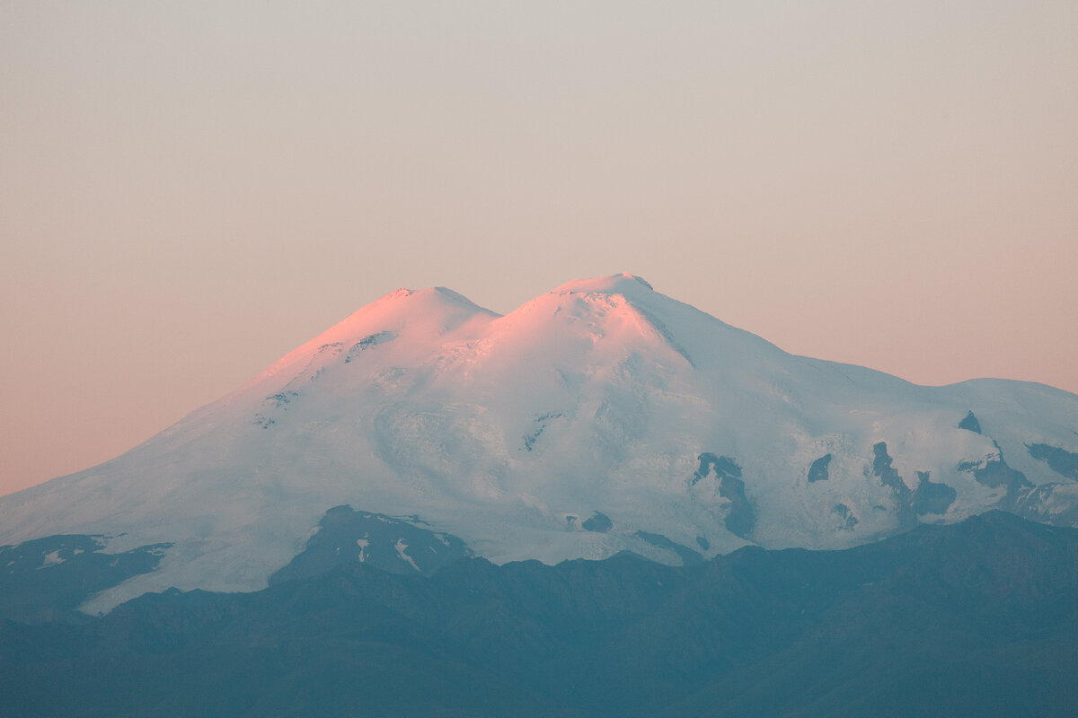 Эльбрус на рассвете