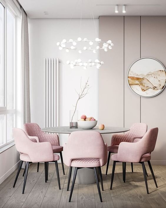 Нежный розовый цвет в интерьере. Фото из Pinterest