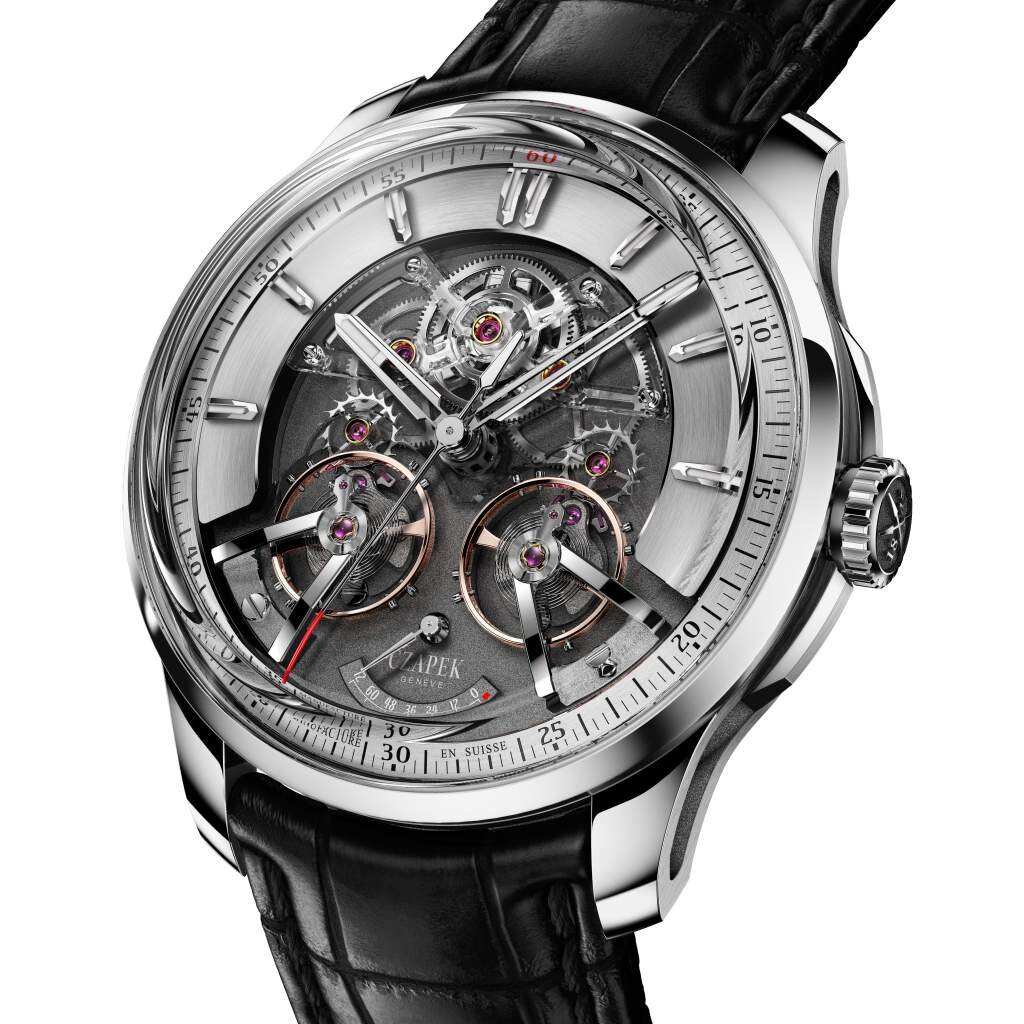 CZAPEK PLACE VENDÔME COMPLICITÉ. Серое золото, ручной завод, ø 41.8 мм, ажурированный циферблат, позволяющий наблюдать за работой механизма на базе двух независимых спусковых механизмов  и видеть индикатор запаса хода. 85'000 CHF.