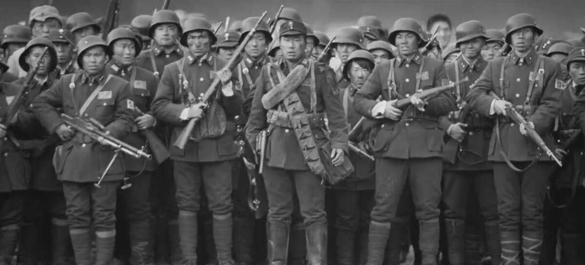 Китайские солдаты "элитного" подразделения. Кадр из фильма