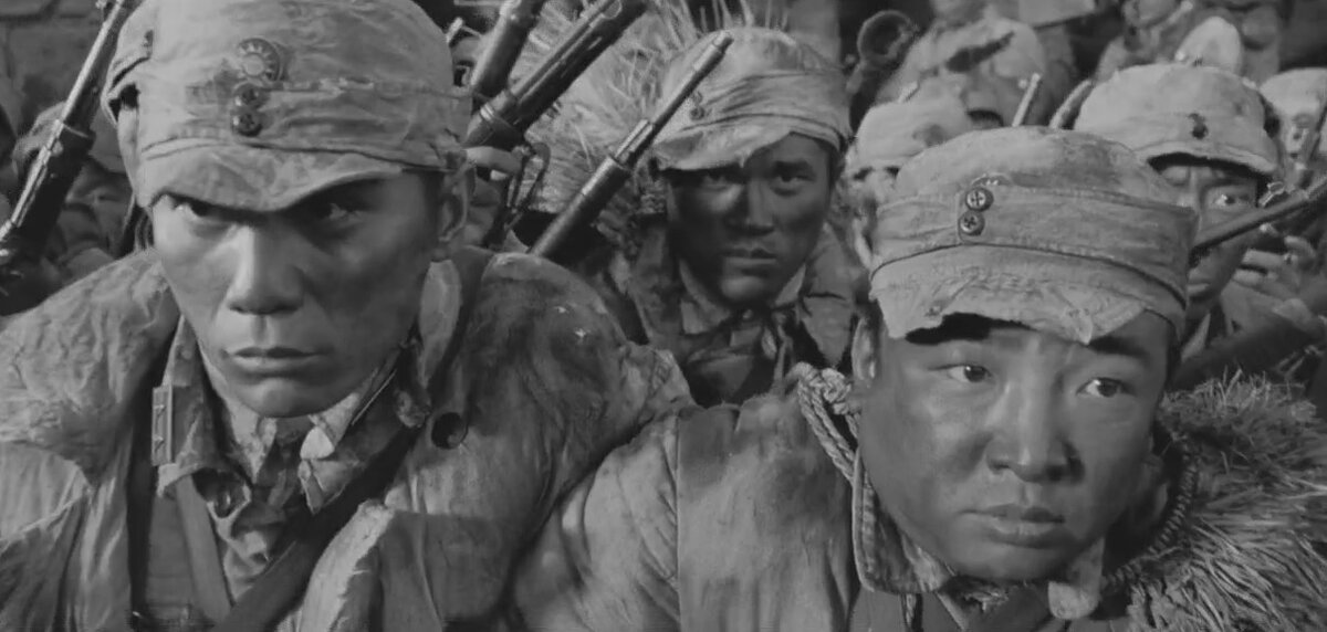 Китайские солдаты обычного подразделения. Кадр из фильма