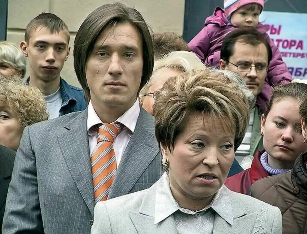 Муж валентины матвиенко фото биография дети Матвиенко предложила создать Министерство счастья. Сама Валентина Ивановна и её 