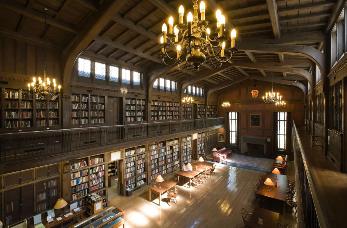 Library of medicine. Yale University библиотека. Исчезающая библиотека Йельского университета. Йельский университет аудитории. Мичиганский университет библиотека.