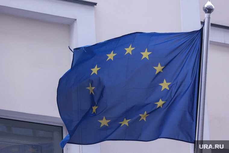    ЕС хочет лишить права вето Польшу, Словакию и Венгрию