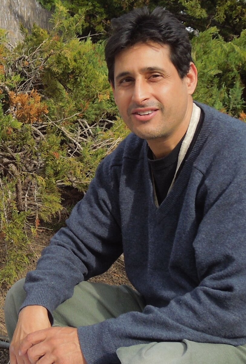 Хиромант и астролог Вернон Махабал.