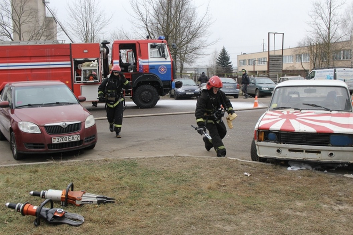 Фото - https://images.app.goo.gl/yMtyUH1deH3ih4eM9