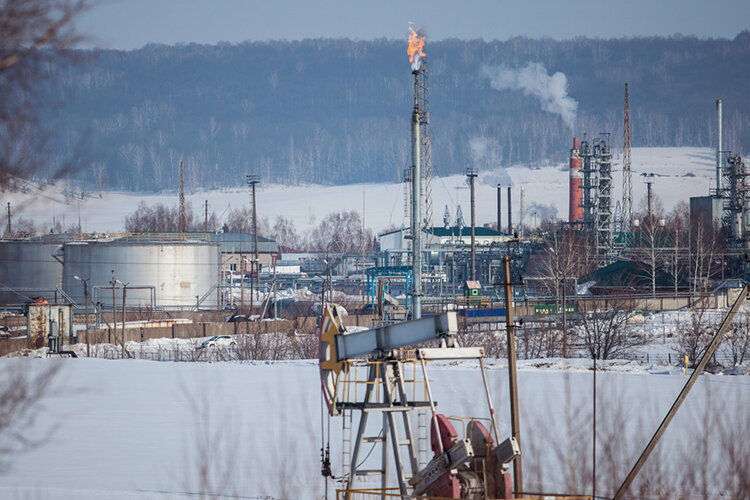    Почти 60% прибыли компаний рейтинга пришлось на добычу полезных ископаемых, пятая часть — на химическое производство, 7,5% — на обрабатывающие производства и лишь 6% — на финансовую и страховую деятельность Фото: «БИЗНЕС Online»