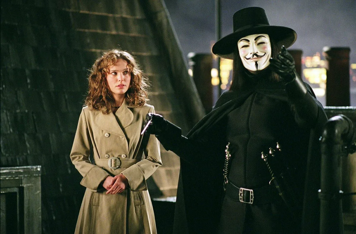 Сцена фокса. V значит вендетта. V for Vendetta 2006. Гай Фокс фильм. V for Vendetta (2005).