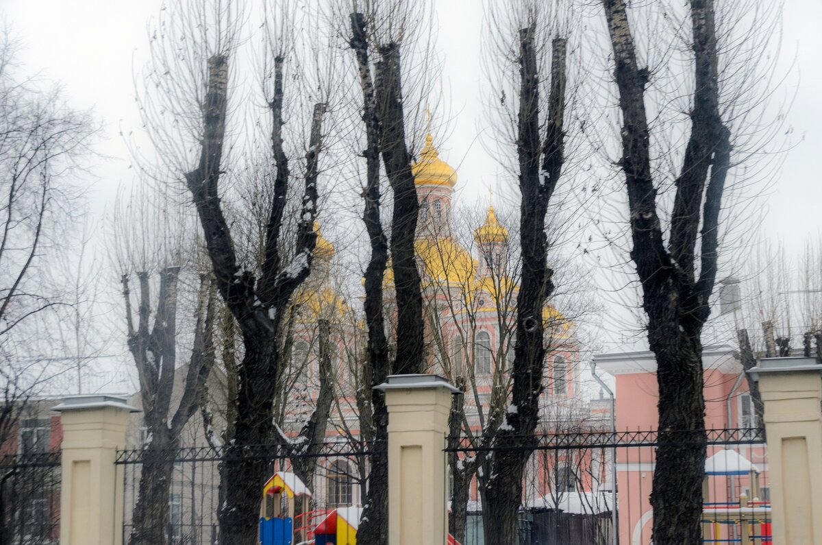 Александро-Невская Лавра, Петербург, март 2023. Фото: Павел Борисов.