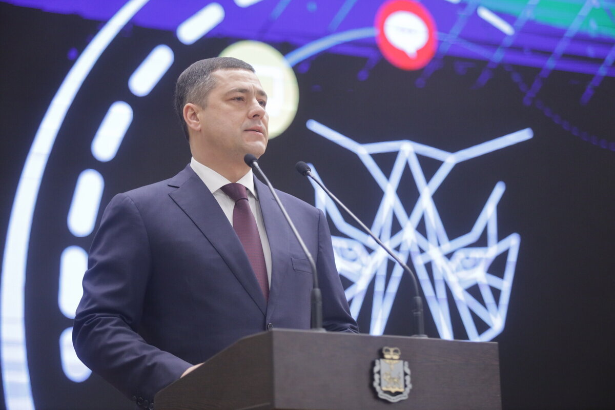 Выступление губернатора Михаила Ведерникова на Псковском медиафоруме в октябре 2023 год. Фото: ПАИ
