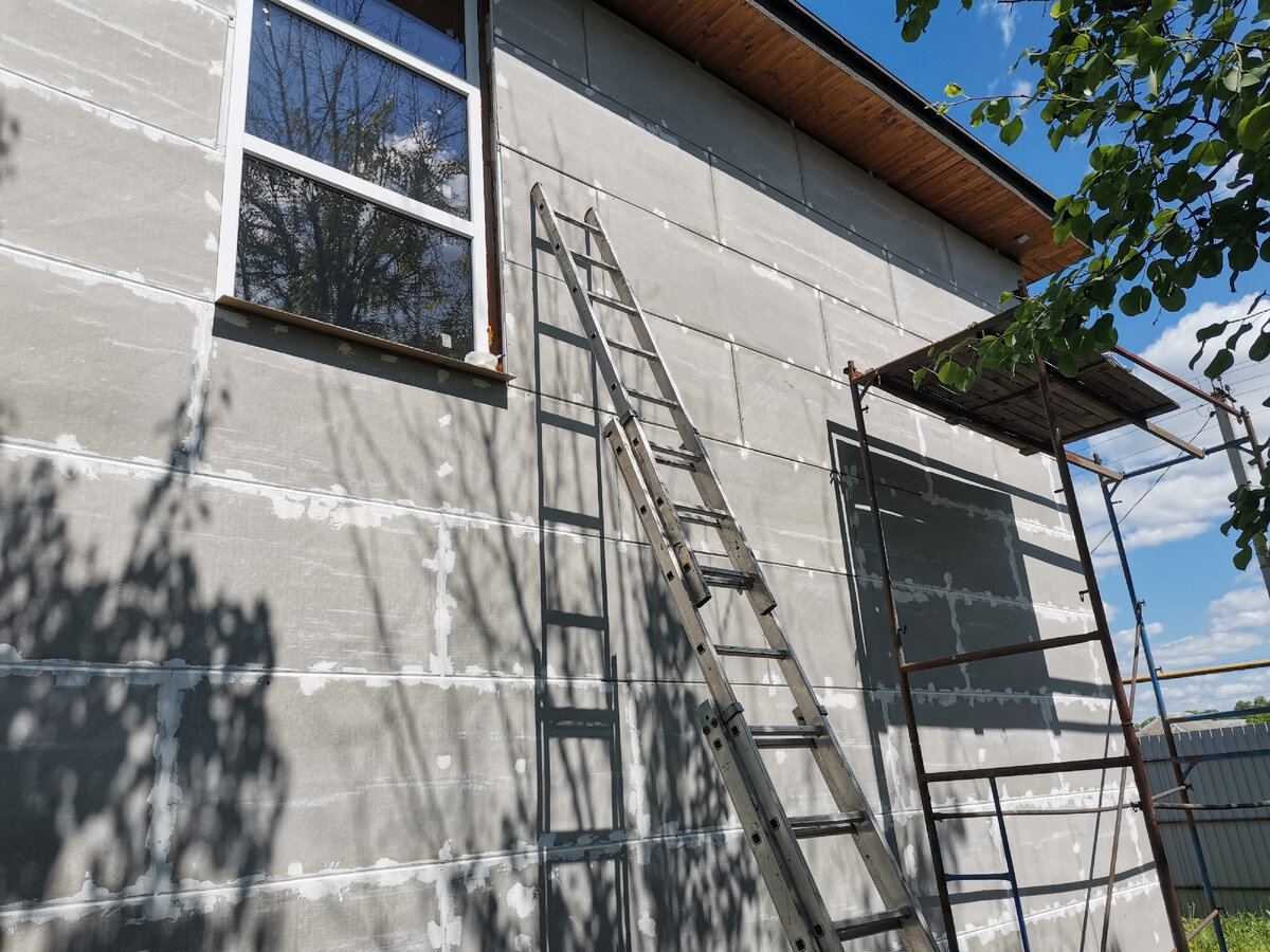 Шифер на фасаде