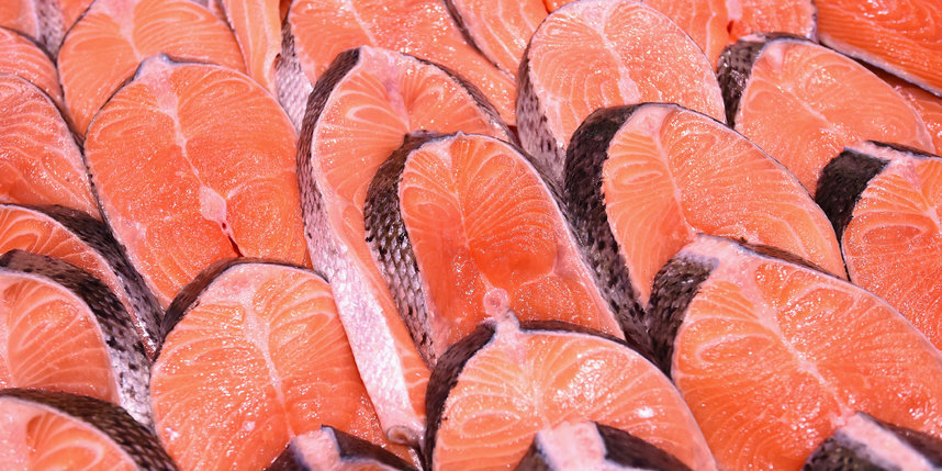    Конфискованную рыбу будут отдавать в приюты для животных и питомники ездовых собак.