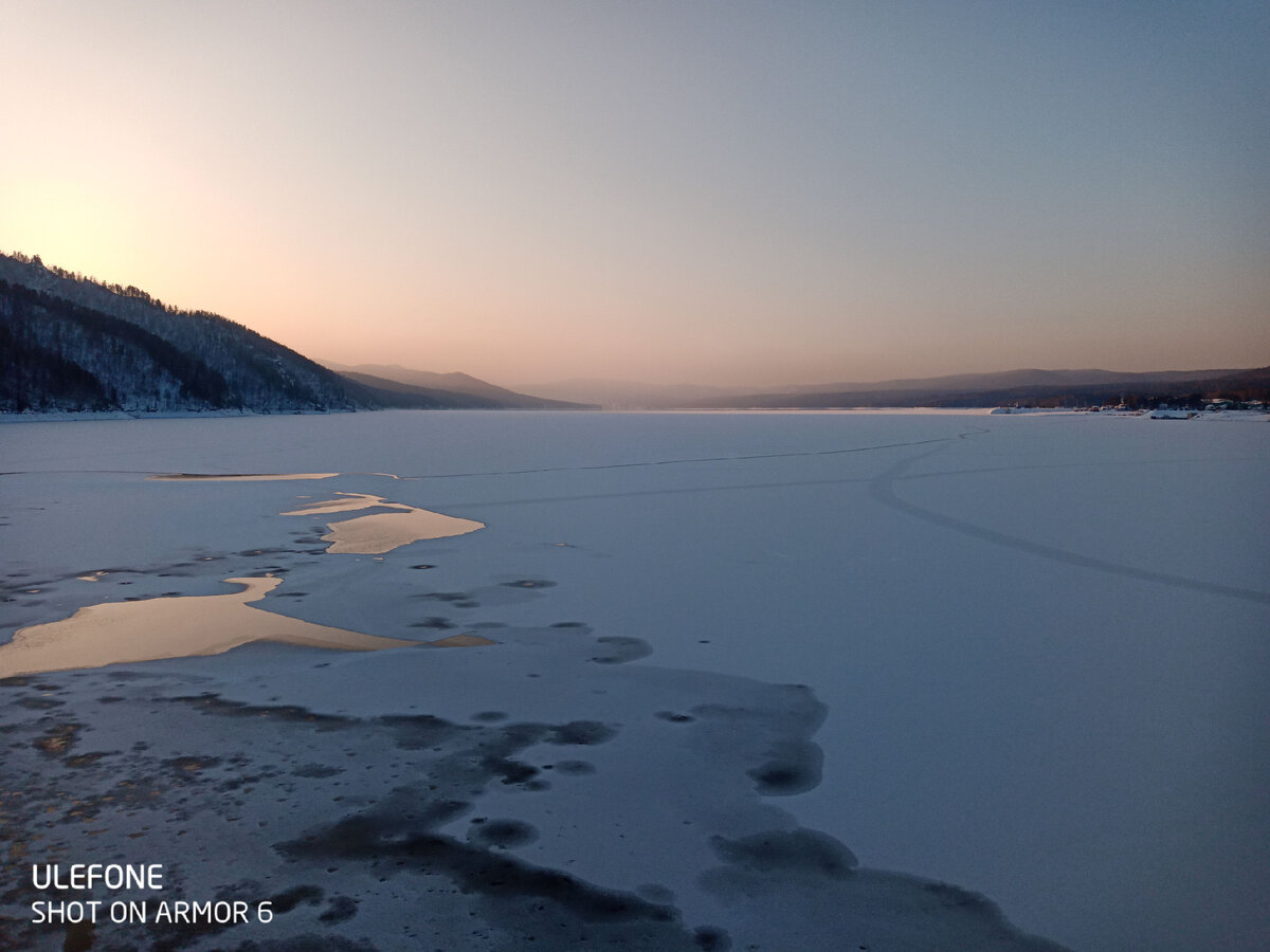 Ледостав на Красноярском водохранилище