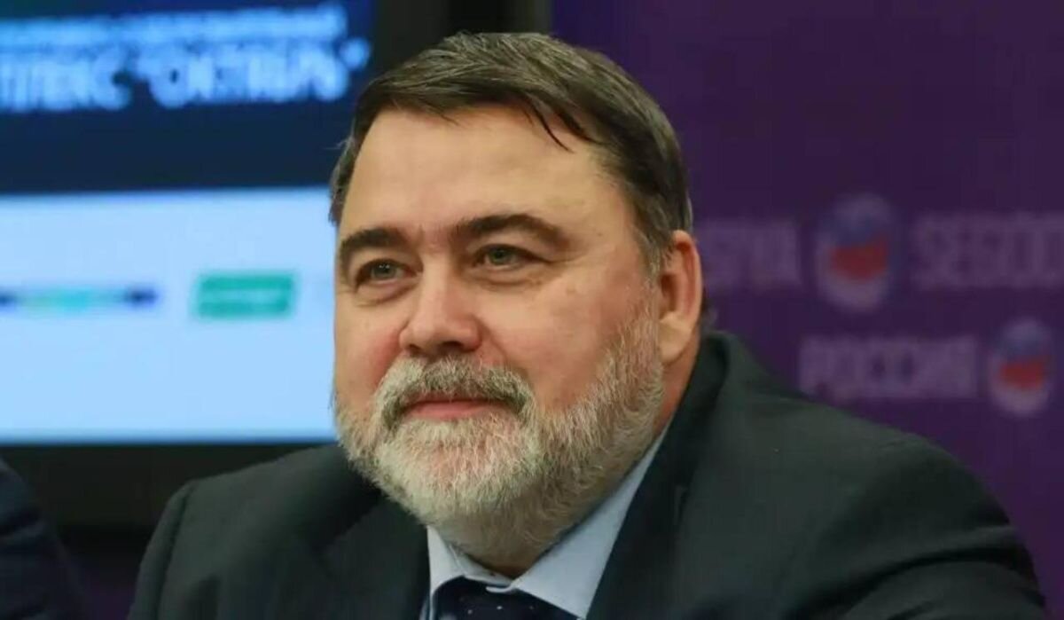     Игорь Артемьев. Источник: ria.ru Автор фото: Александр Натрускин