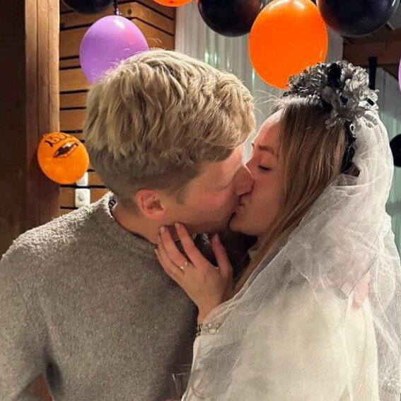     Зоя Бербер и Максим Белбородов поженились