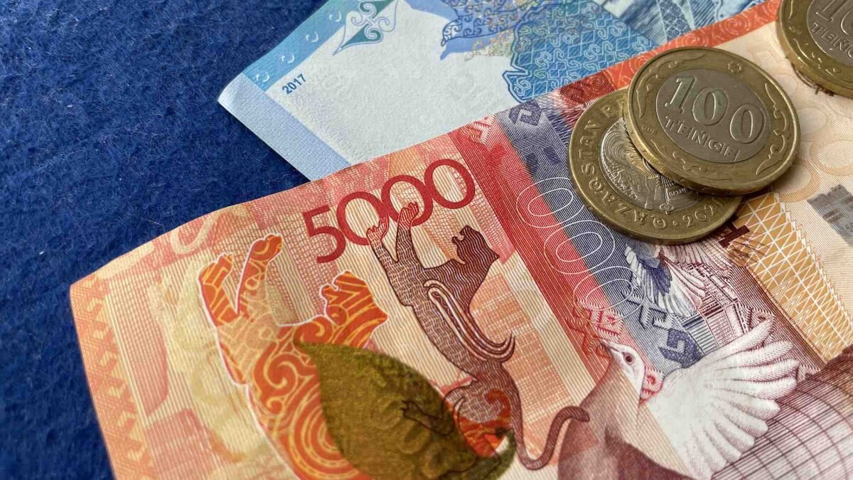    Фото: Bizmedia.kz Август Макаров