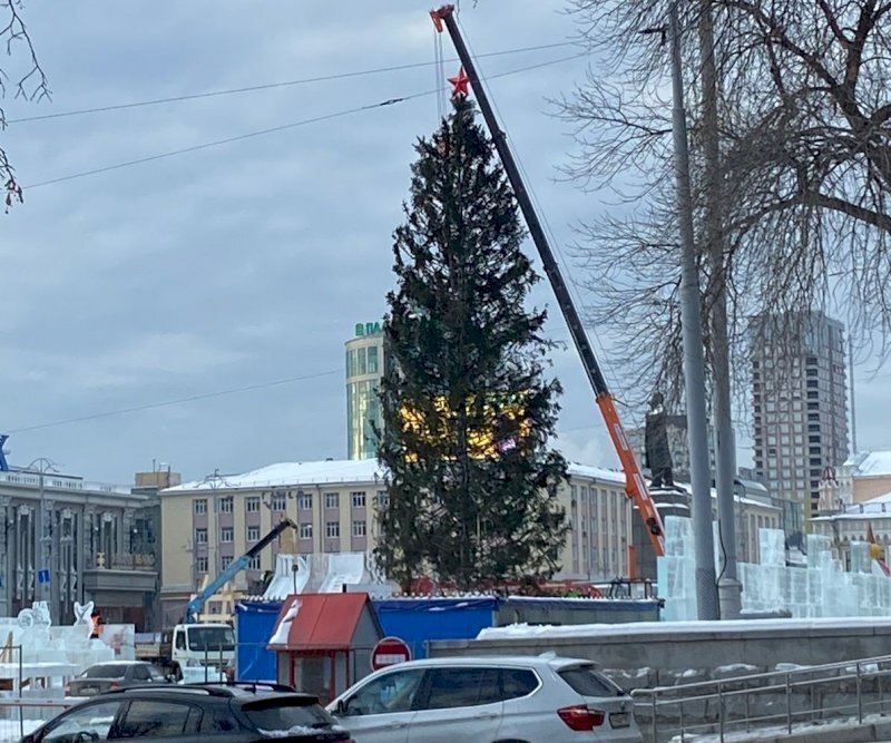 Елка 18 в екатеринбурге фото 2025 2025