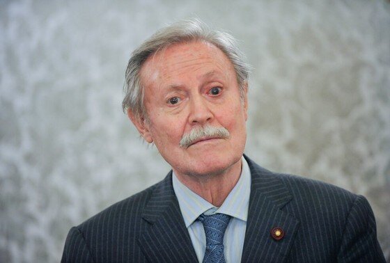    Юрий Соломин