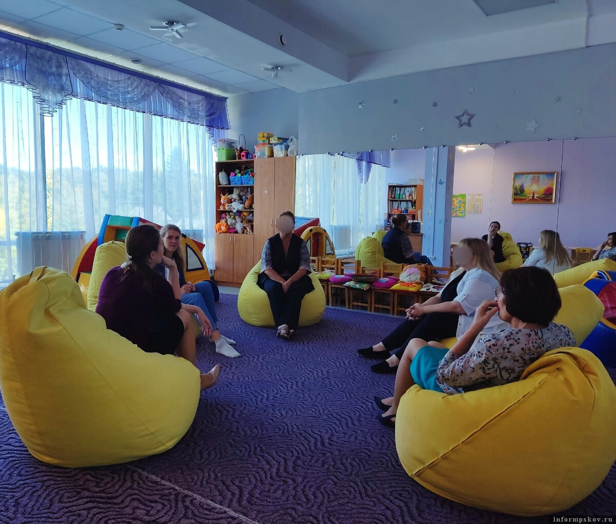 Группа психологической поддержки. Фото здесь и далее: Семейный центр «Дети Индиго»