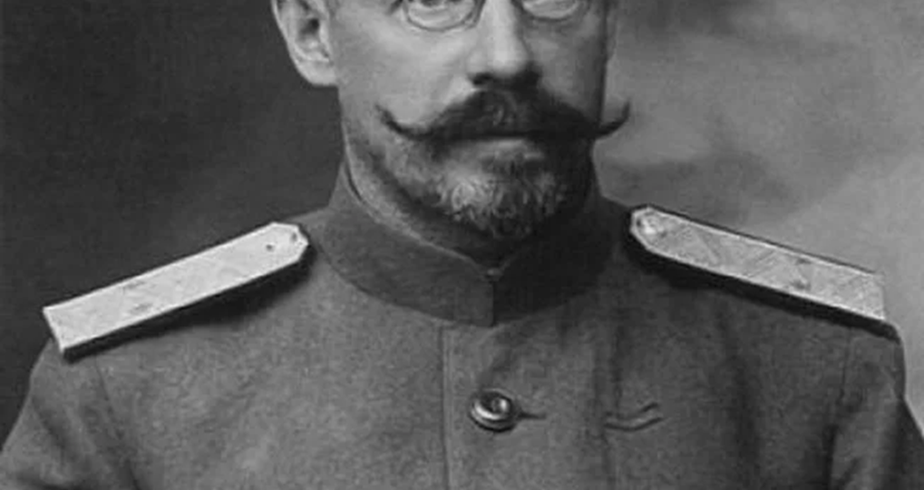 Кто из старых высших офицеров был генералом и при царе, и при Сталине