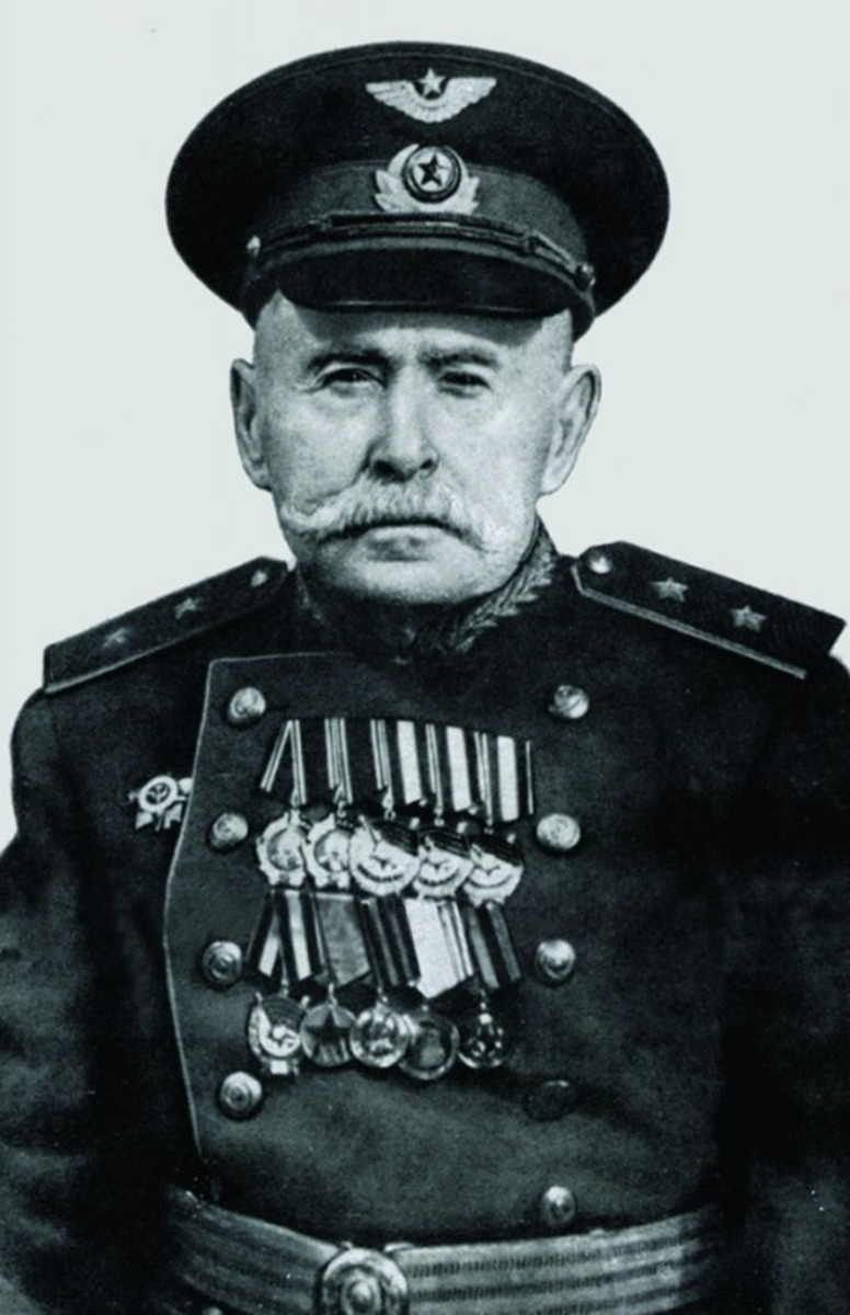 белоповстанческая армия генерала молчанова. генерал фон таубе. генералы большевиков в гражданской. царские генералы в красной армии. царские генералы служившие в красной армии.