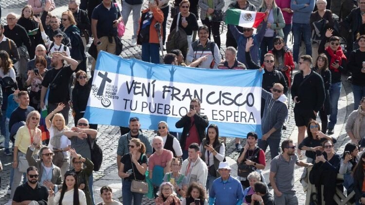 Паломники на площади Святого Петра