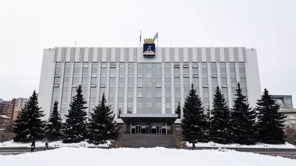    Власти Тюмени подготовили проект бюджета города на 2024 год и плановый период 2025–2026 годов. На следующий год дефицит бюджета превысит 3 млрд рублей. Об этом говорится в распоряжении главы Тюмени от 2 ноября.