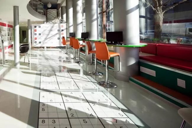 Компьютерный зал библиотеки им. Маяковского на Московском прю, 86 (фото с сайта биб-ки)