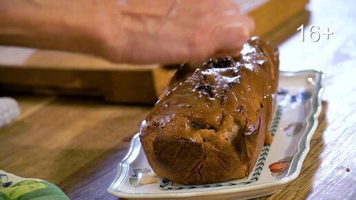 Зимний банановый кекс с миндалем и шоколадом