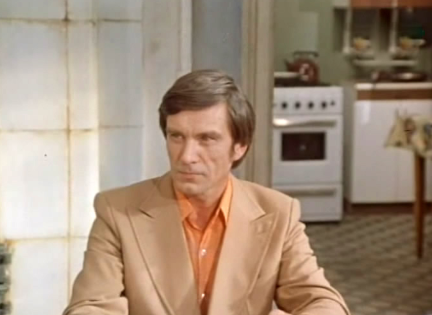 Игорь Ледогоров в фильме "Портрет с дождем"