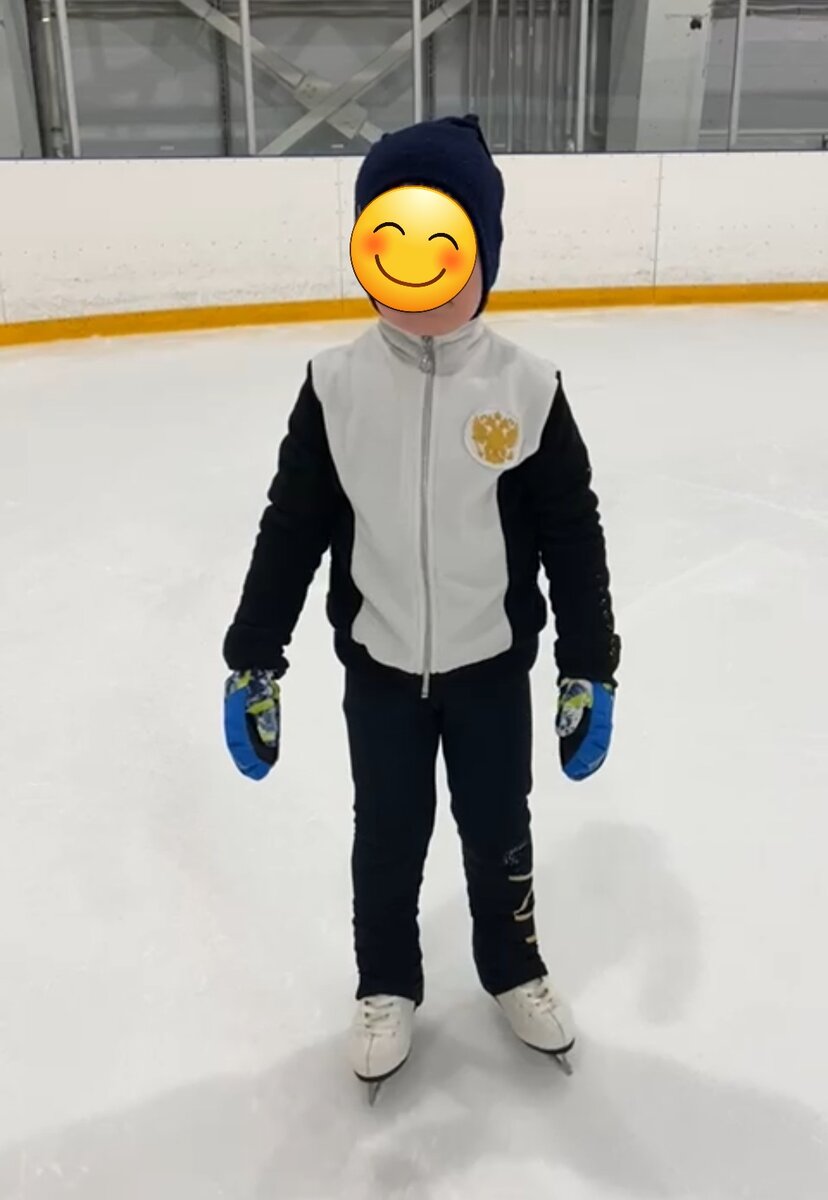 На льду уже в ледовой форме. Пока без лица))