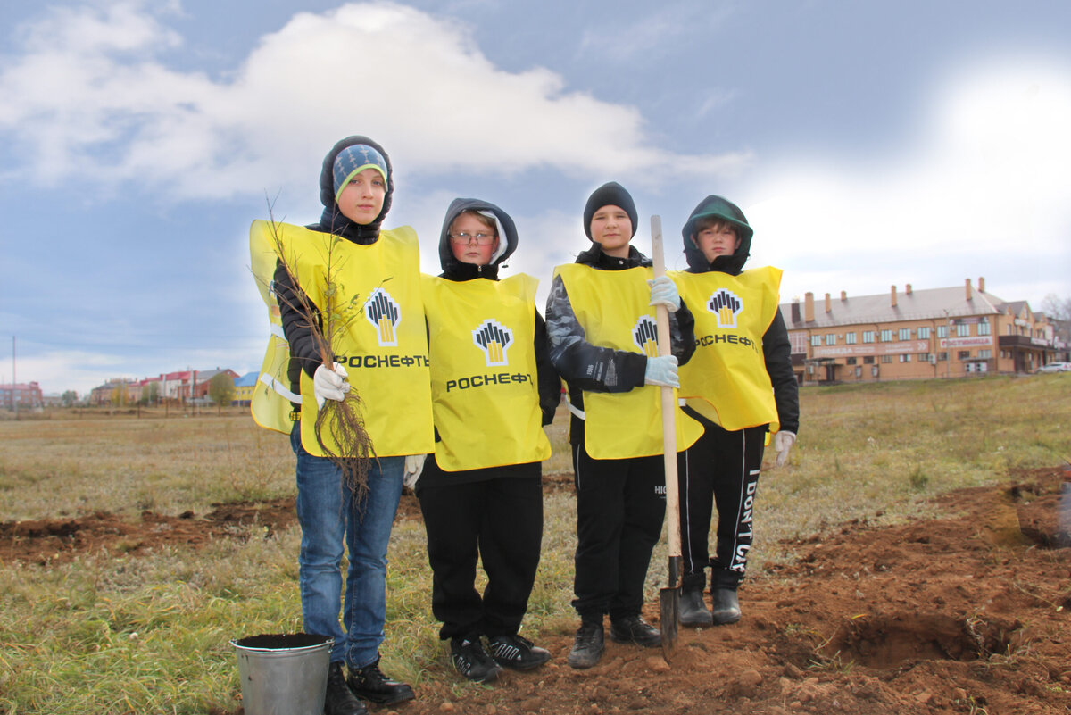   Нефтяники совместно с активистами «Движения первых» организуют экологические акции Кристина Просвиркина