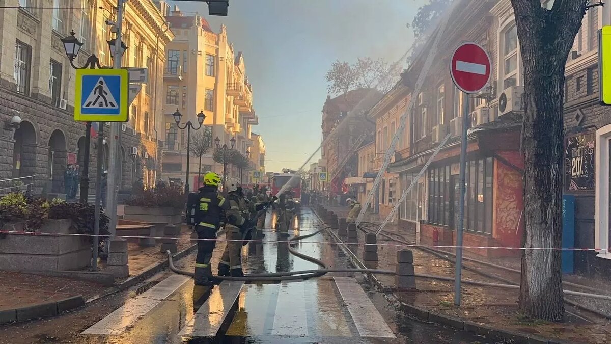 Две женщины молодой парень порно подборка. две женщины молодой парень порно видео!