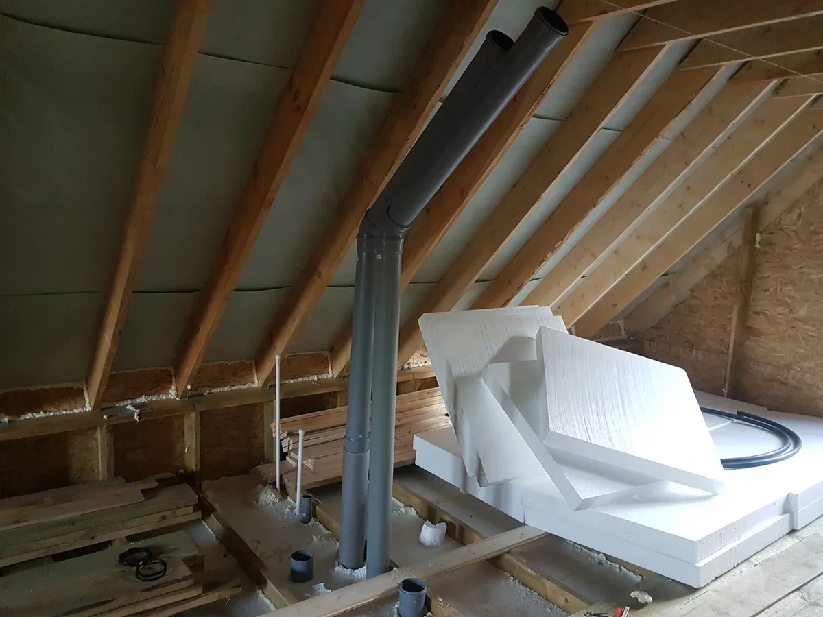 Вытяжные трубы с кухни и ванной комнаты