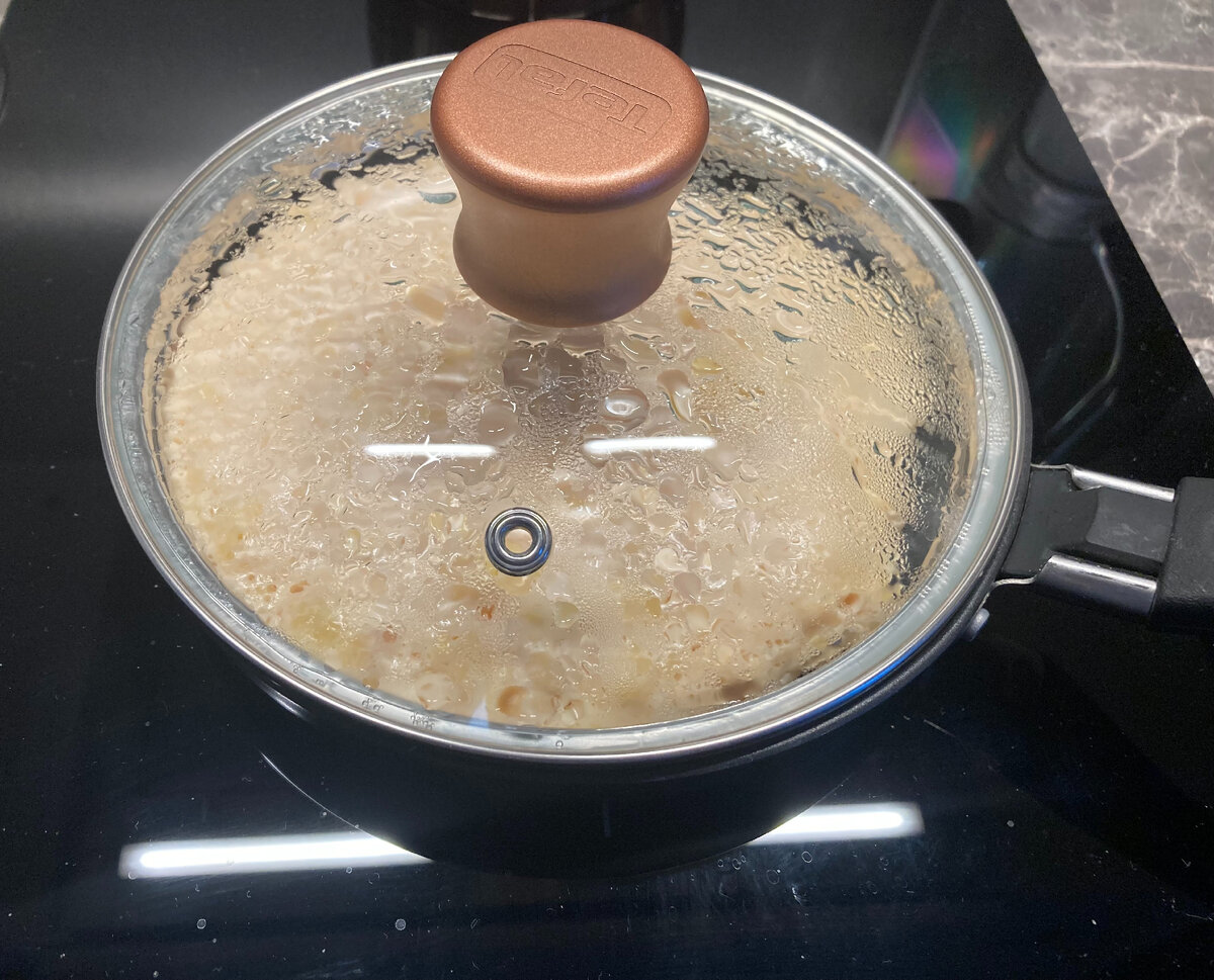 Для приготовления одного большого блина мини-сковородку (из Икеи) с антипригарным покрытием