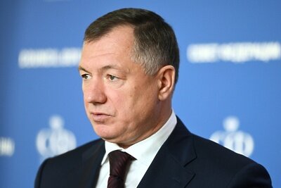    Заместитель председателя правительства РФ Марат Хуснуллин во время пресс-подхода в Совете Федерации РФ. ©Павел Бедняков РИА Новости