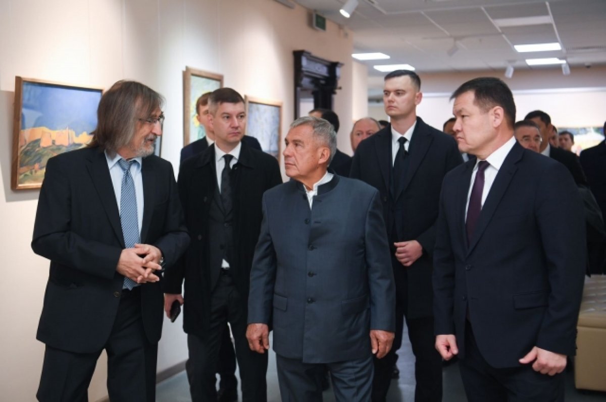    Рустам Минниханов побывал в «Каракалпакском Лувре»