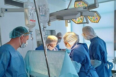    Врачи МОНИИАГ во время операции © Пресс-служба Министерства здравоохранения Московской области