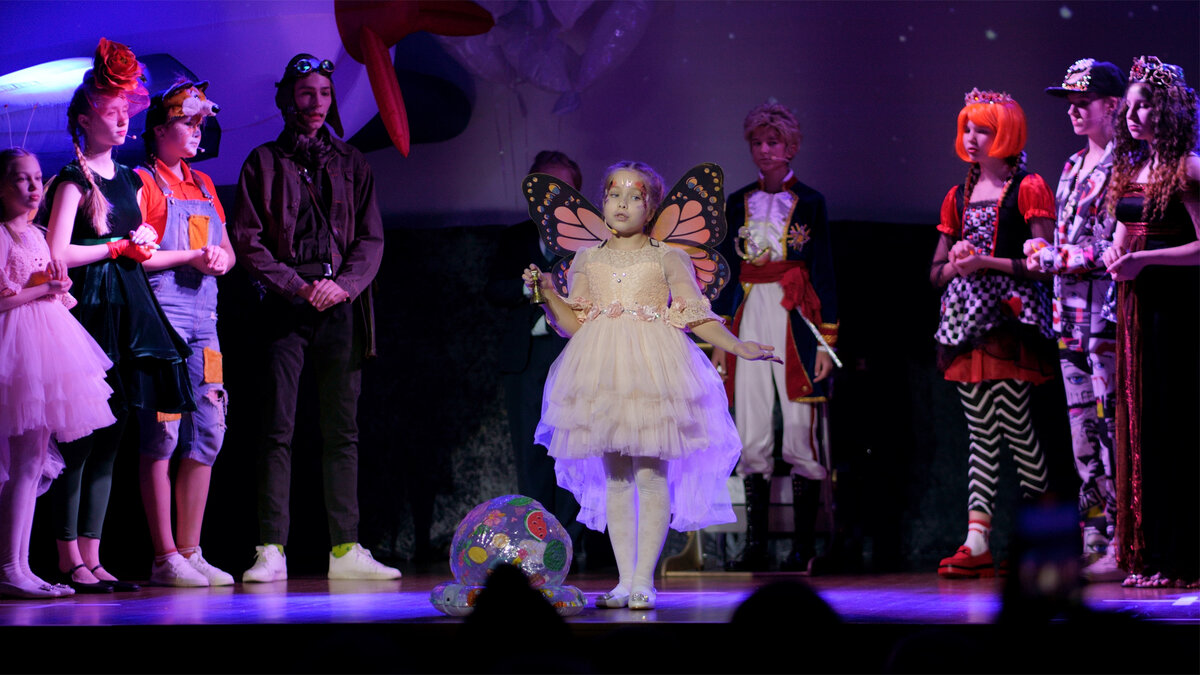 Детский спектакль «Маленький принц», все роли в котором исполняют воспитанники Школы актёрского наставничества ШАНС при МТЦ Станиславский.