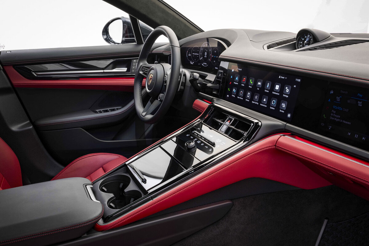    Porsche Panamera   
Porsche