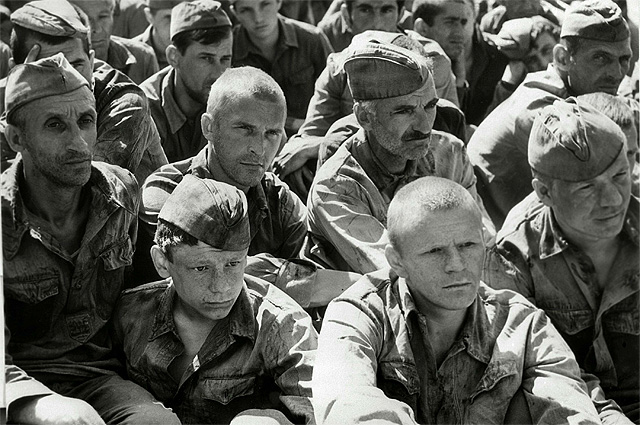 Кадр из фильма "Проверка на дорогах"