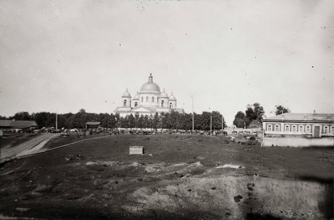Храм Рождества Богородицы в Чермозе, вид с юга. Фото 1 июня 1900 года. Источник: "Пермский стиль". Пролистывайте альбом вправо